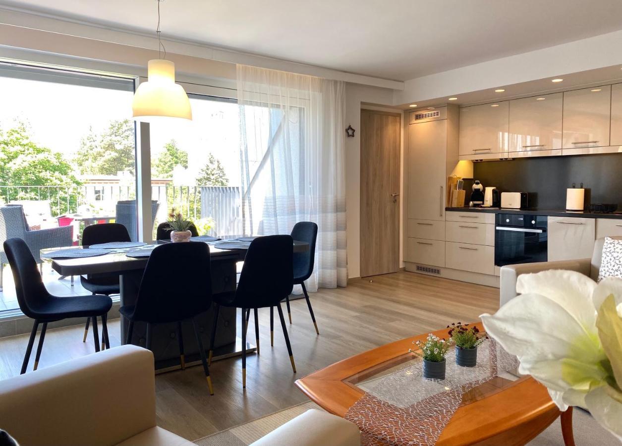 Atrium Apartman Heviz Mit Panoramaterrasse Und Tiefgarage Exterior photo